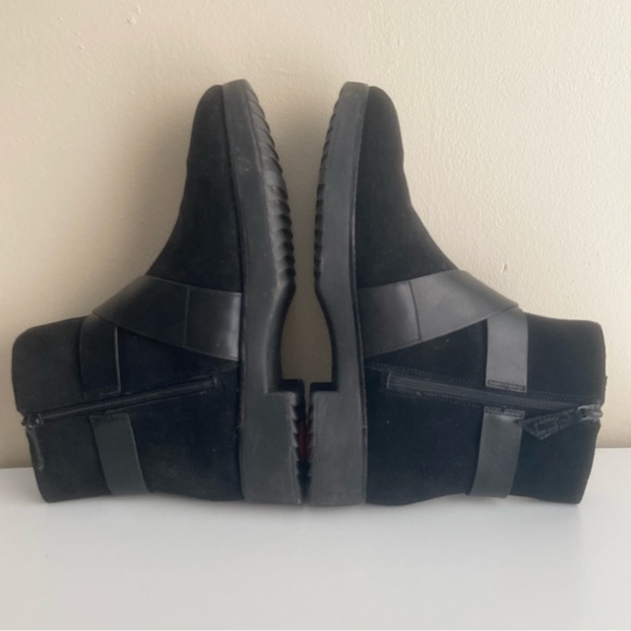 Fitflop Mona Suede Buckle Ankle Boot Women’s Size 8 Black - Picture 8 of 13